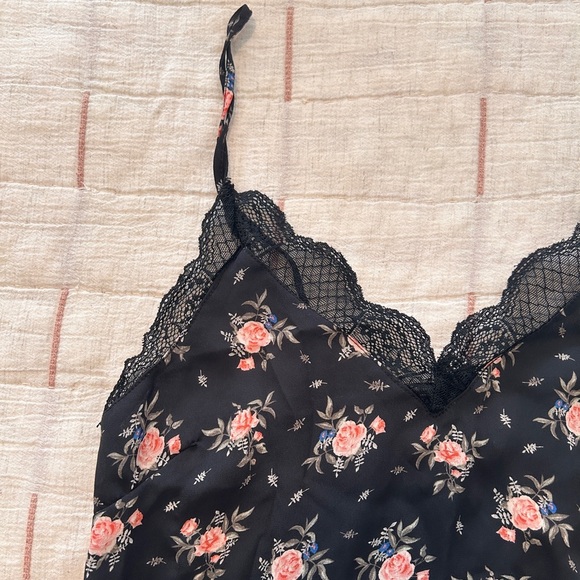 H&M Woman’s Lace Tank- EUC - Picture 1 of 8